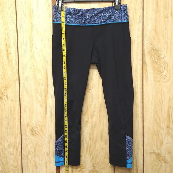 🍋 Lululemon Capris, size 6 - Picture 3 of 8